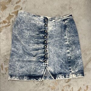 Denim Button-Front Skirt - Acid Wash - BRAND NEW - Retrofete Jean Skirt - Size M